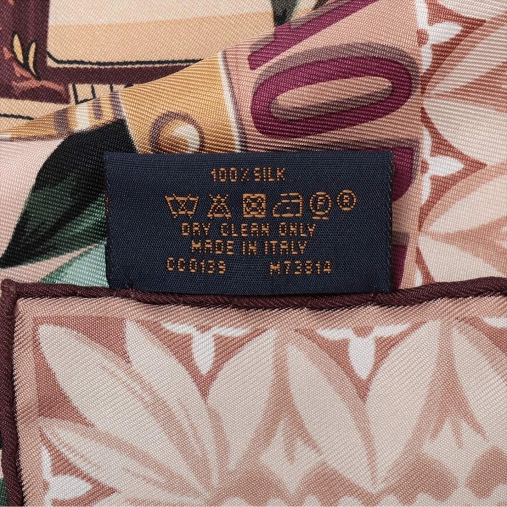 Authentic LV 90 Square Silk Scarf Kare Voyage Extraordinaire M73814 - Picture 6 of 12